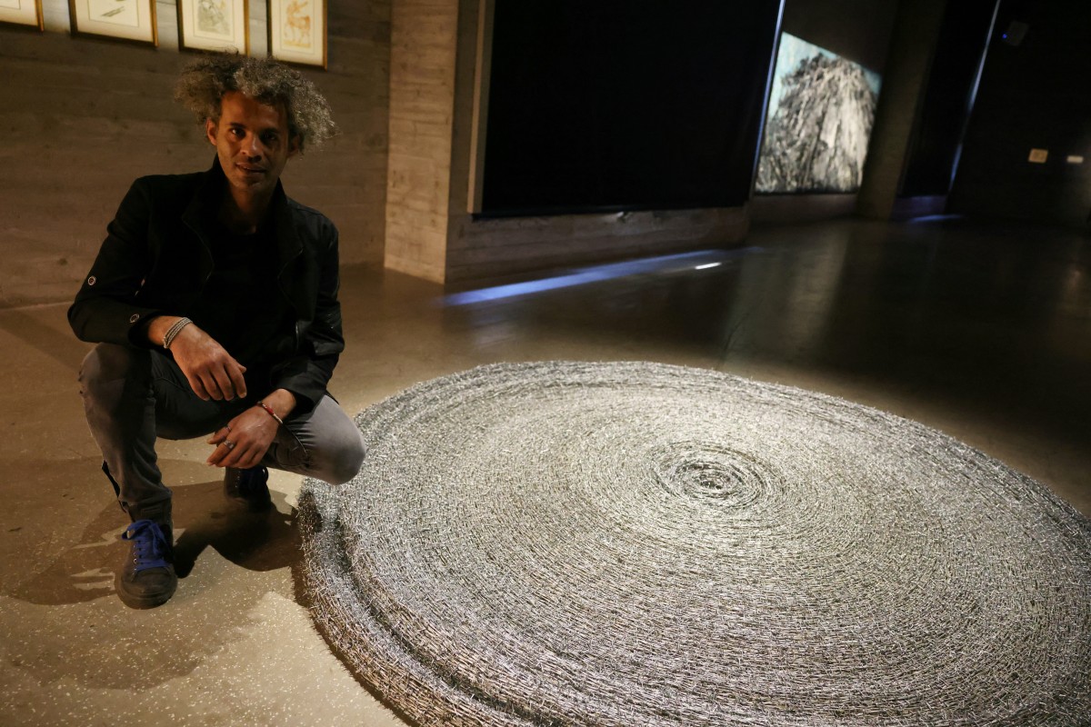 بالصور- معرض للوحات دالي عن ملحمة دانتي الكوميديا الإلهية في بيروت... ومأساة غزة حاضرة